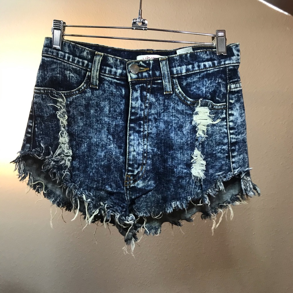 Vibrant Miu high waisted shorts size medium